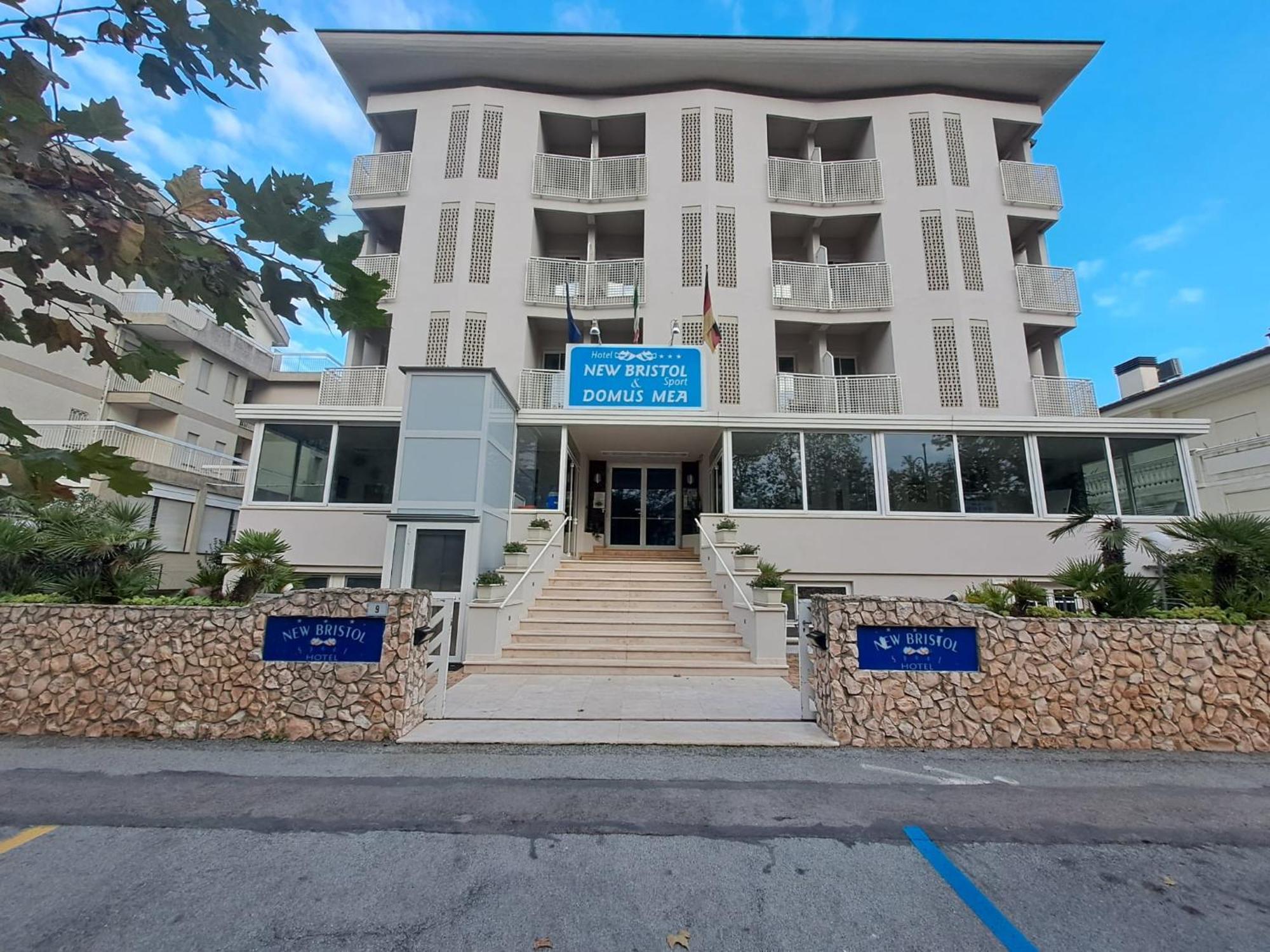 New Bristol Sport Hotel Cesenatico Exterior foto